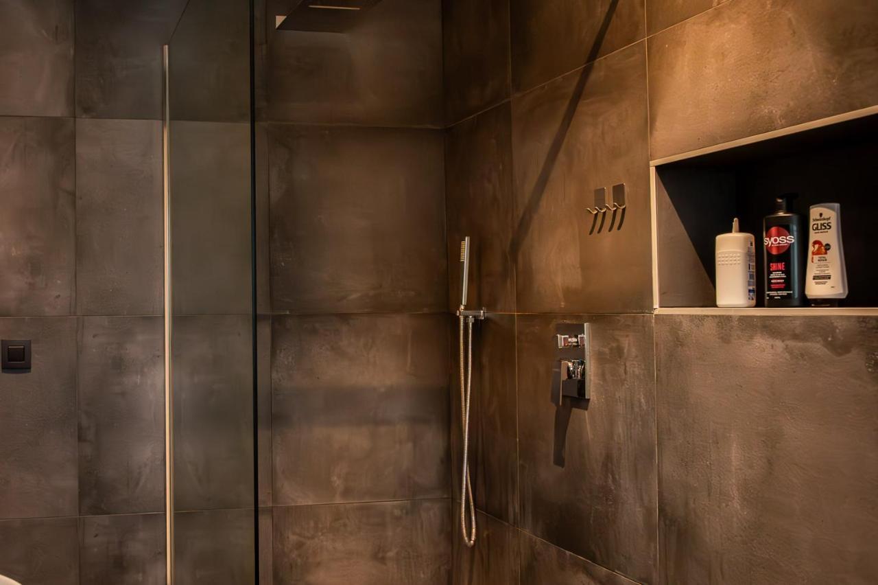 Chez Sabine Et Eric Maison Pour 6 Personnes Avec Piscine Chauffee Andenne Exteriör bild