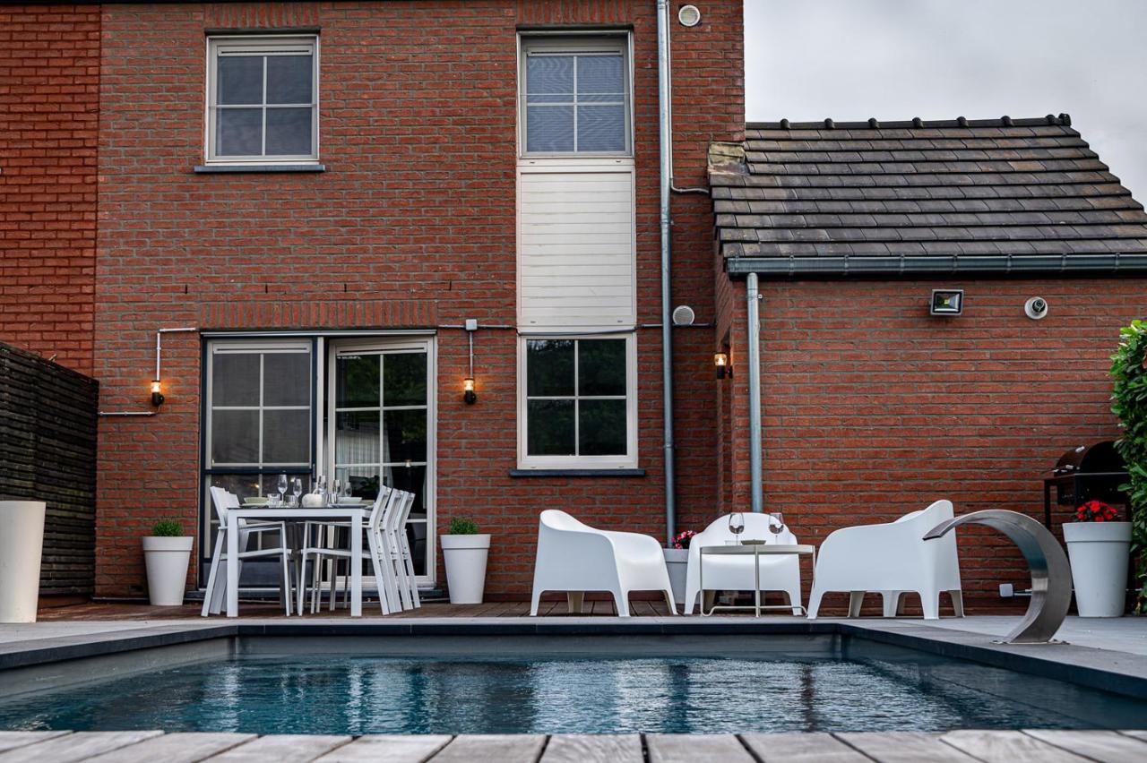 Chez Sabine Et Eric Maison Pour 6 Personnes Avec Piscine Chauffee Andenne Exteriör bild