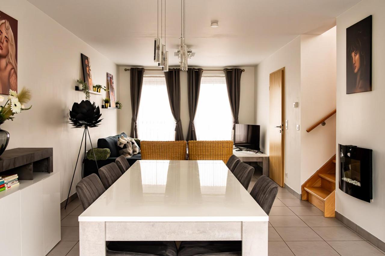 Chez Sabine Et Eric Maison Pour 6 Personnes Avec Piscine Chauffee Andenne Exteriör bild