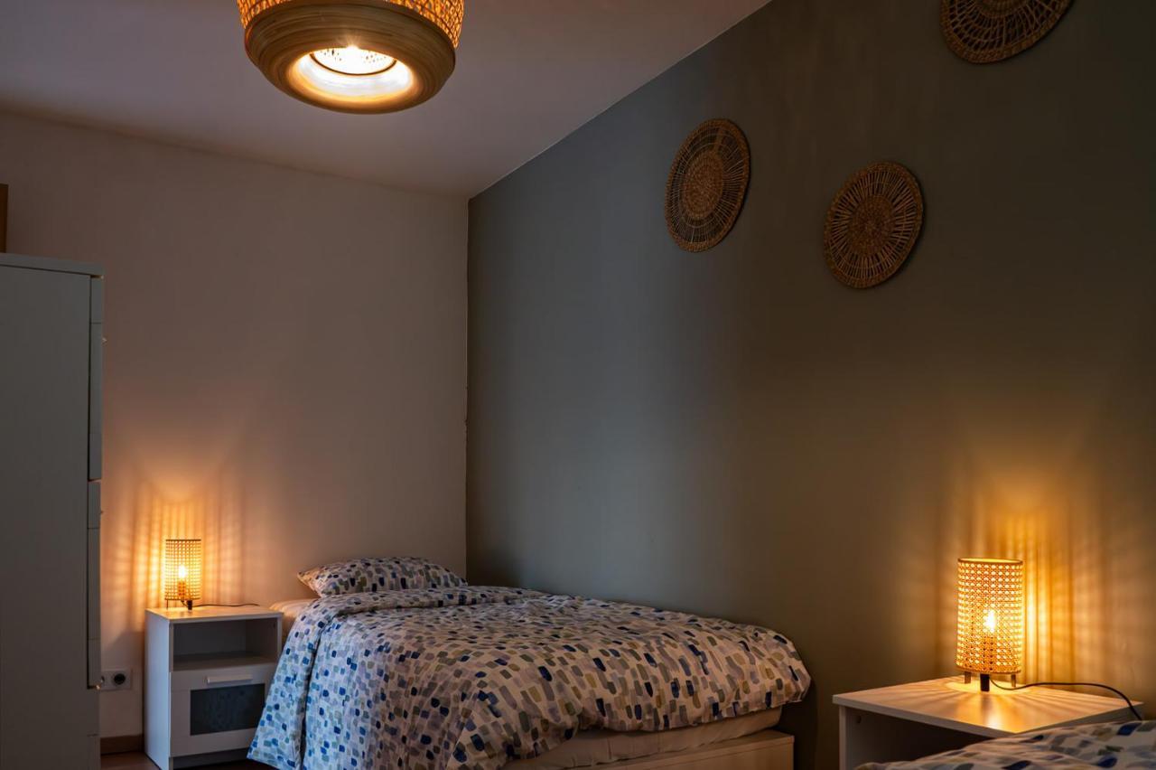 Chez Sabine Et Eric Maison Pour 6 Personnes Avec Piscine Chauffee Andenne Exteriör bild