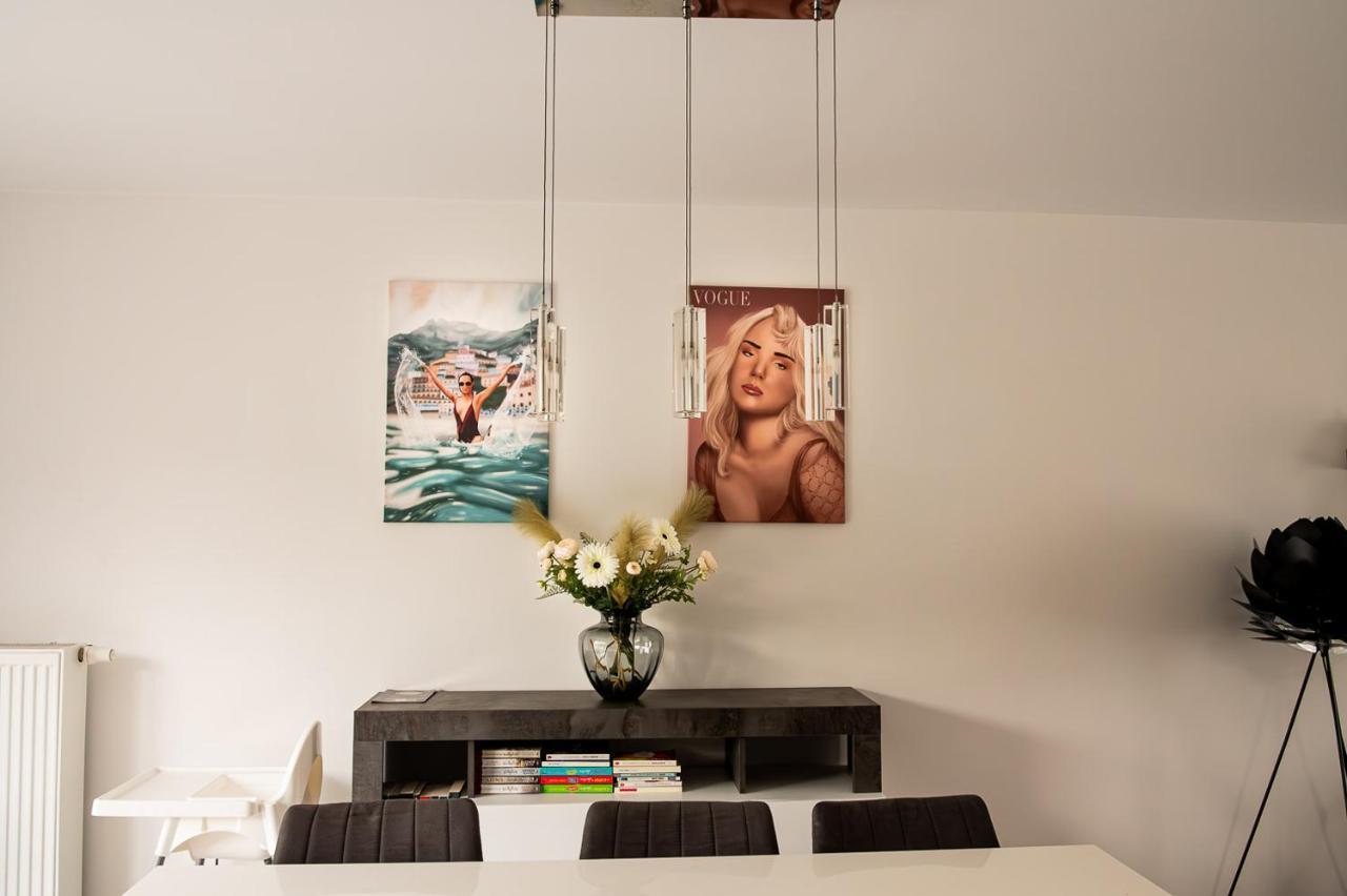 Chez Sabine Et Eric Maison Pour 6 Personnes Avec Piscine Chauffee Andenne Exteriör bild